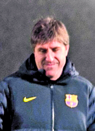 Tito se va recuperando como puede. Es una persona muy fuerte. Sigue en tratamiento y, en principio, dirigirá el partido de mañana (hoy) ante el Espanyol. ()