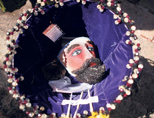 <p>México. Colorida vestimenta del Chinelo, danza presentada en la catedral metropolitana. </p>