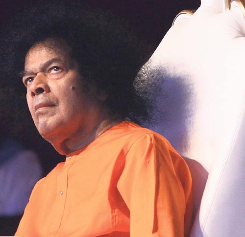 <p>Sathya Sai Baba (2010).</p>
