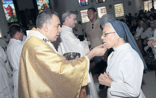 <p>Misa. Crismal se realiza por las promesas sacerdotales.</p>