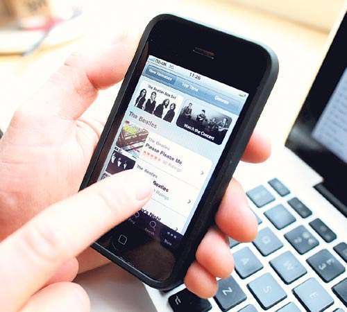 <p>Datos. El mercado del servicio de internet en el año 2009 creció 17.4% y que el 95.7% de los clientes tienen acceso a Internet, a través de banda ancha.</p>