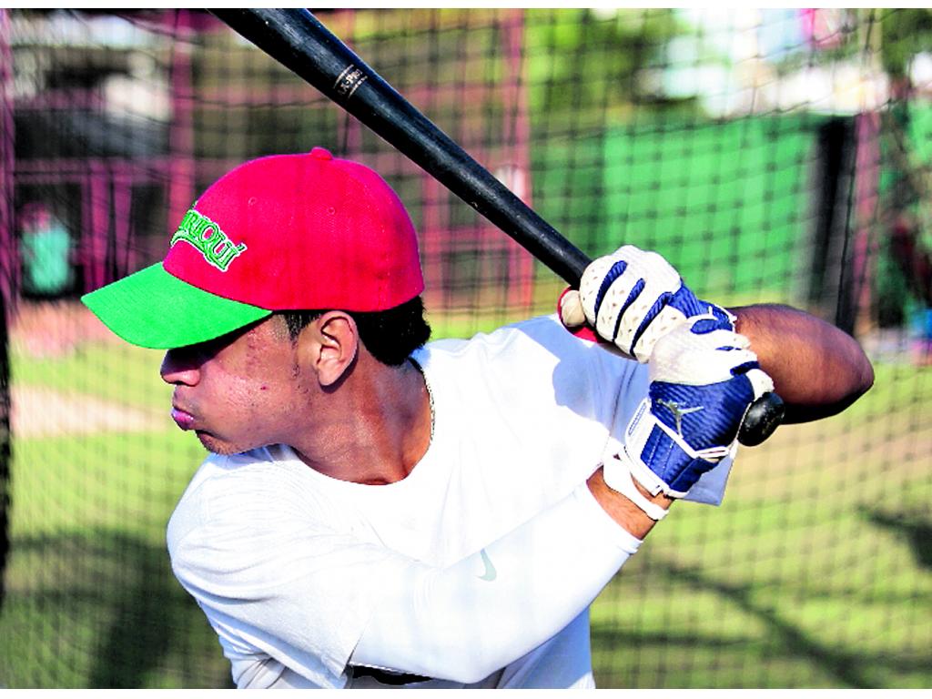 Bate. Jordán totaliza 97 hits en los torneos juveniles.()