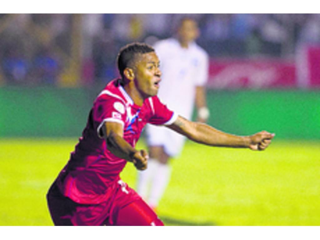 El delantero Gabriel Torres viene de marcar frente a Honduras.(AP)