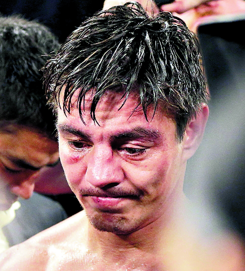 Triste. Arce cae por séptima vez. (ap)