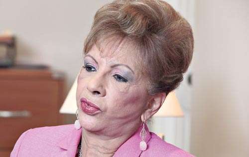 <p>Decisión. Va a tener que llegar el gobierno que tenga la suficiente autoridad moral para explicarle a la gente que la locura que se hizo en 1970, de decirle al Seguro Social que con el mismo dinero que te pagan los asegurados atiende a la población b