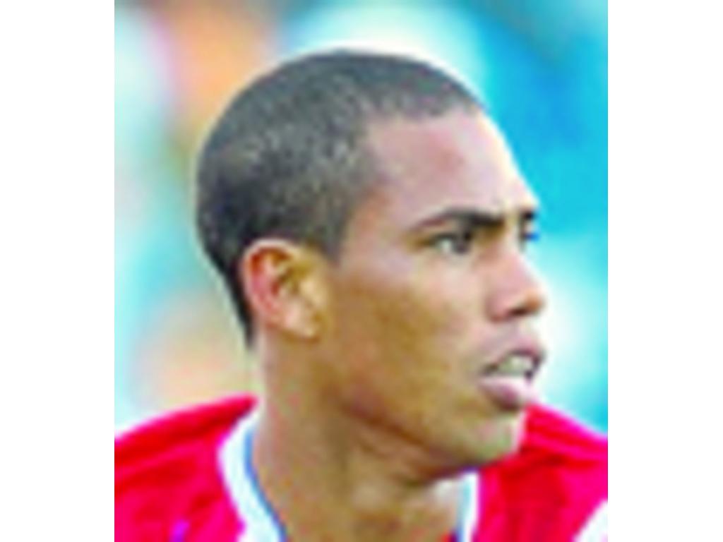En este proceso ha visto acción en tres partidos de eliminatoria mundialista, ninguno de ellos como titular. Suma 53 minutos y ningún gol.