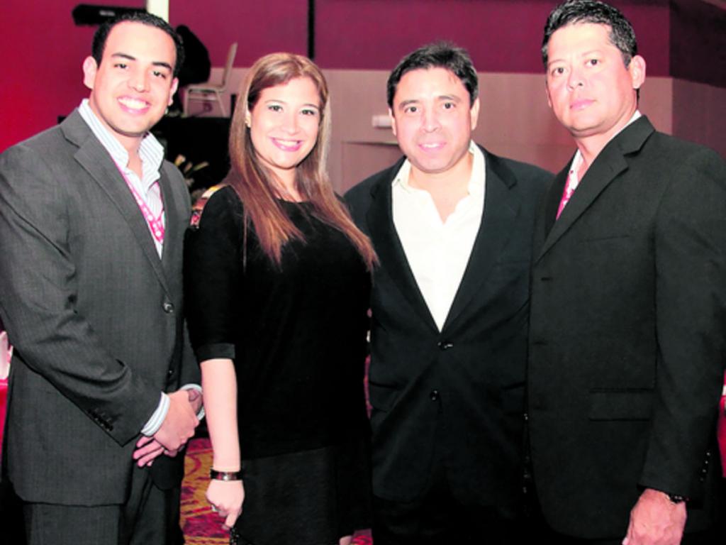 7. Jonathan Pitty, Andrea de Roux, Roberto Barnett y Rubén González.