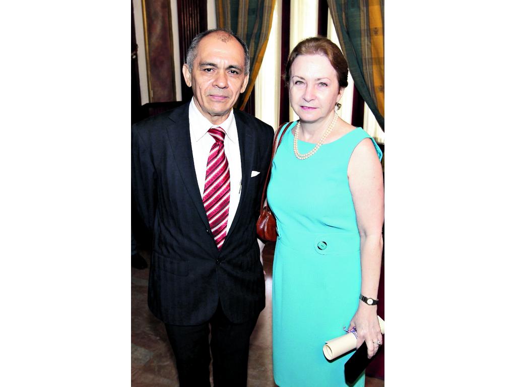 8. Rafael Candanedo y Gemma Rohrmoser.()