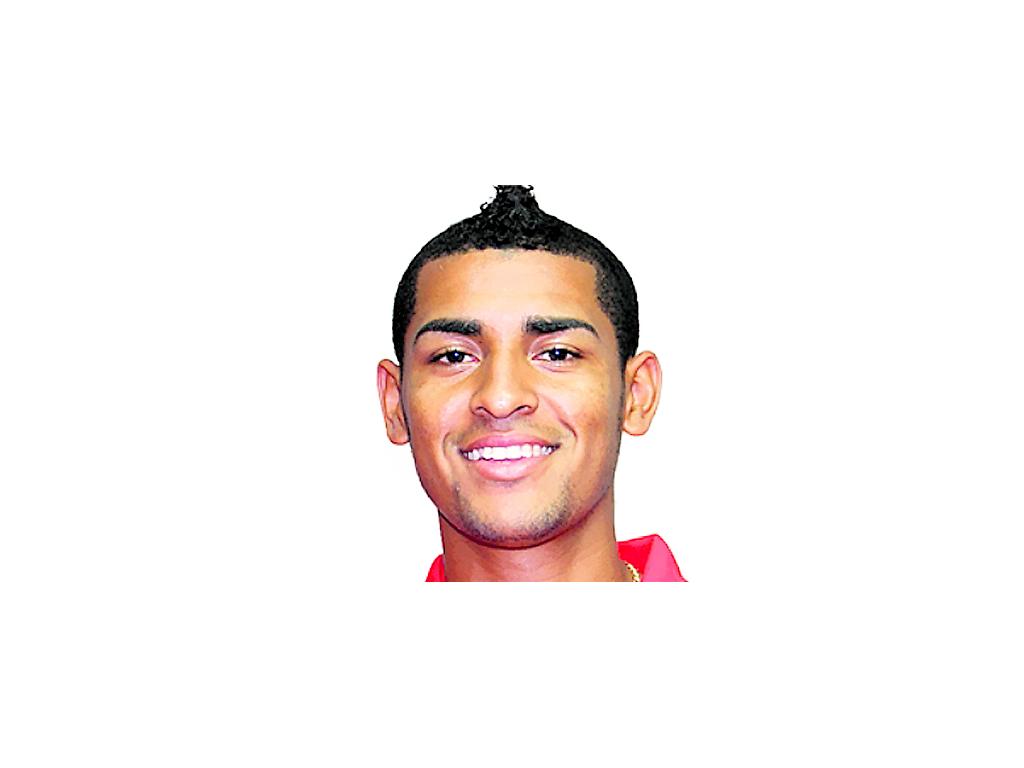 Godoy no defraudó, quitó muchas pelotas en el medio campo e inició varias jugadas en ofensiva. Se tenían dudas sobre su persona, ya que afrontaba el torneo tras haber salido de una lesión que lo tuvo fuera por alrededor de un mes.()