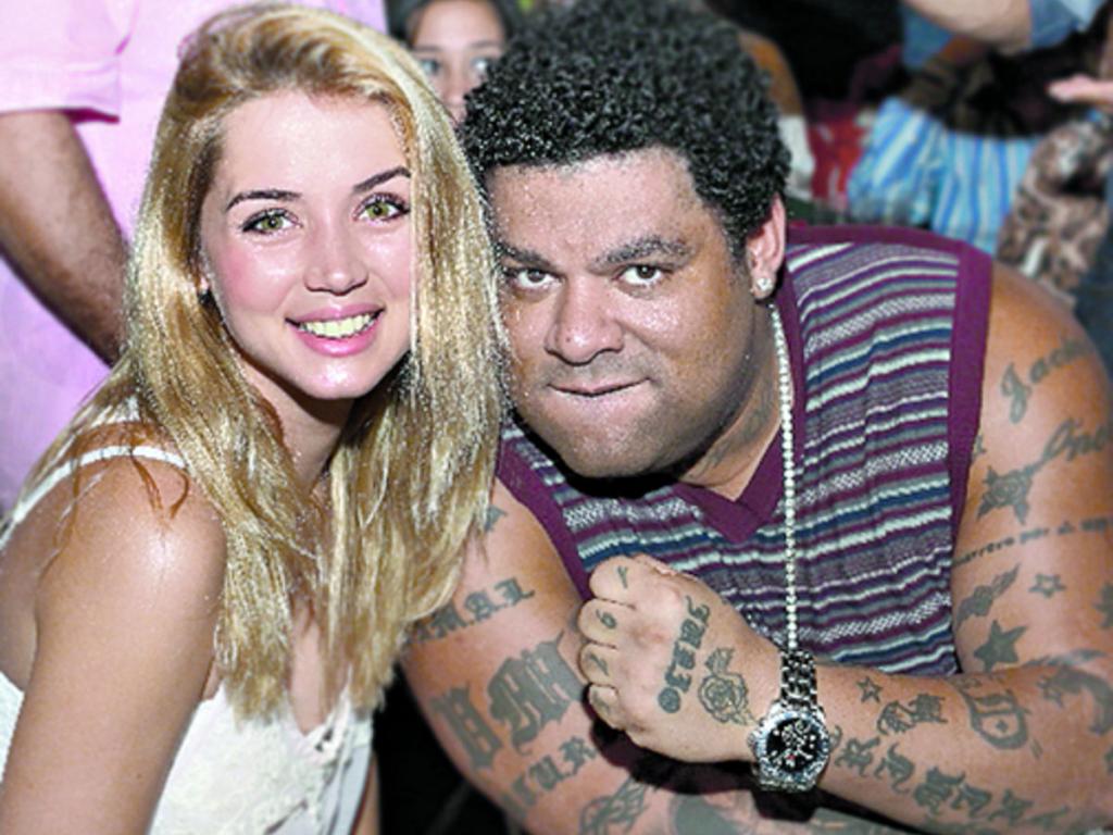 Ana de Armas y Budú ya se conocen la ciudad.(Shino SH)