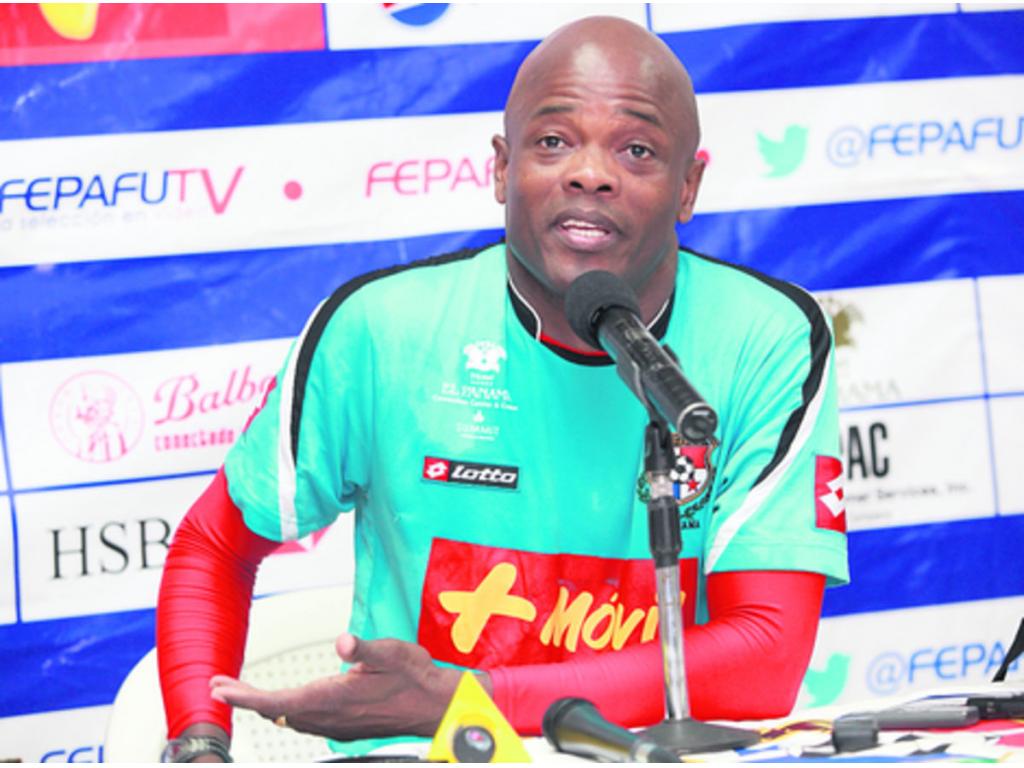 El seleccionador panameño, Julio Dely Valdés, no quedó conforme con el empate ante Jamaica.(Anayansi Gamez)