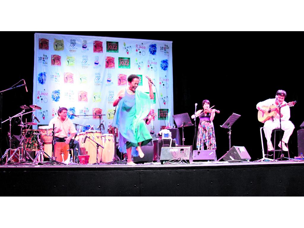 Música. El uso de ritmos regionales de Perú se podía percibir en la presentación. (Omar Morales)