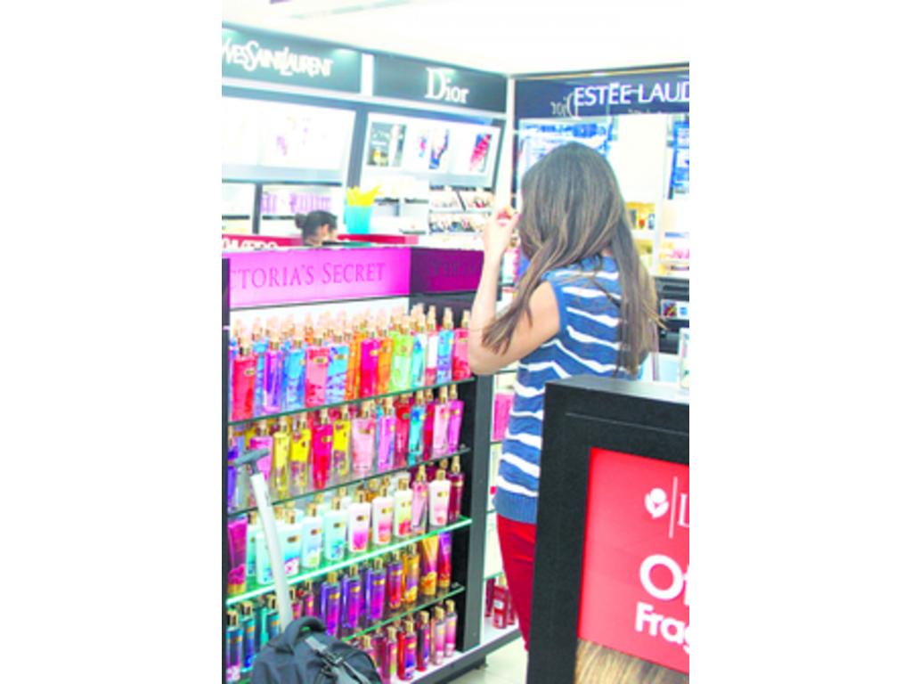 Cosméticos y perfumes son los productos más comprados.(Cortesía)