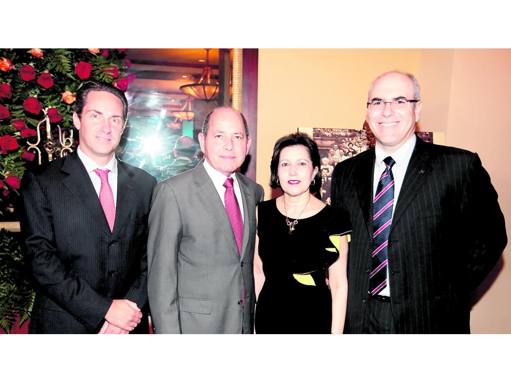 Robb Suchecki, Luis Carlos Arias, Vilma de Arias y Pablo de la Hoya.()