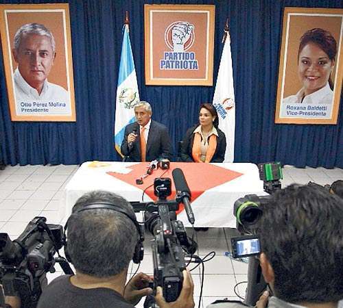 <p>Opinión. Otto Pérez Molina y la candidata a la vicepresidencia Roxana Baldetti hablan sobre la decisión.</p>
