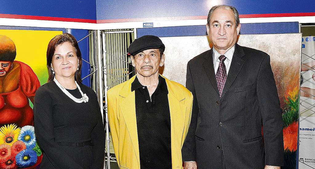 Rina de Martínez, Miguel Ángel Morales y Juan Silvera.()