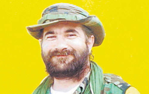 <p>El jefe máximo de las FARC, alias Timochenko, y otros tres miembros de la guerrilla fueron condenados en ausencia a 25 años de prisión por un asesinato.</p>