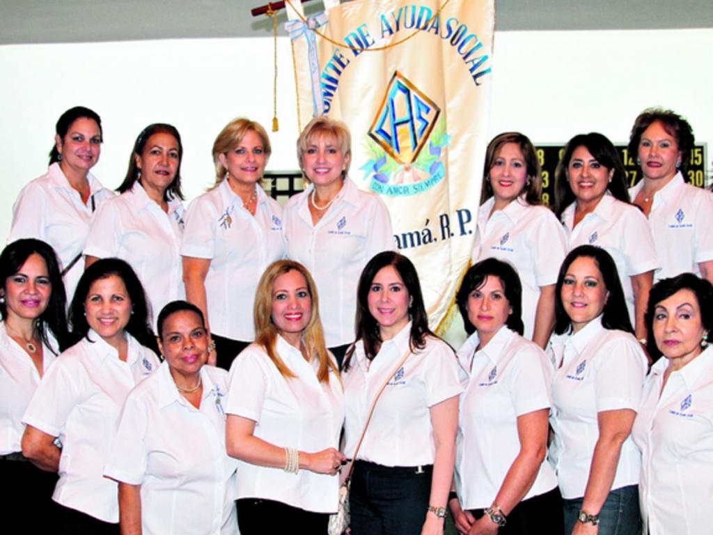 2. Mercedes de Enriquez, Gloria Berrocal de Martinelli.