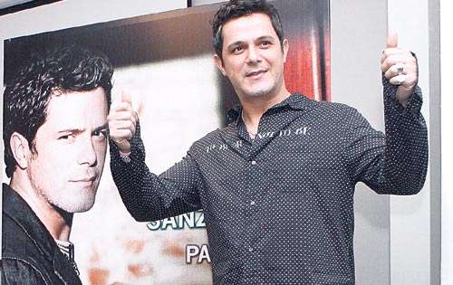 <p>Alejandro se enfureció por las crudas críticas. </p>