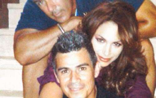 <p>Junto a sus compañeros.</p>