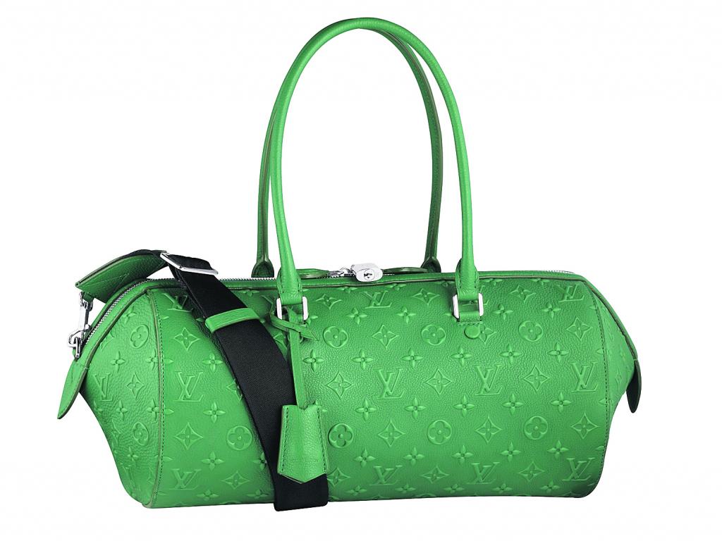 ¡Bella! Cartera de Louis Vuitton con detall de candado.()