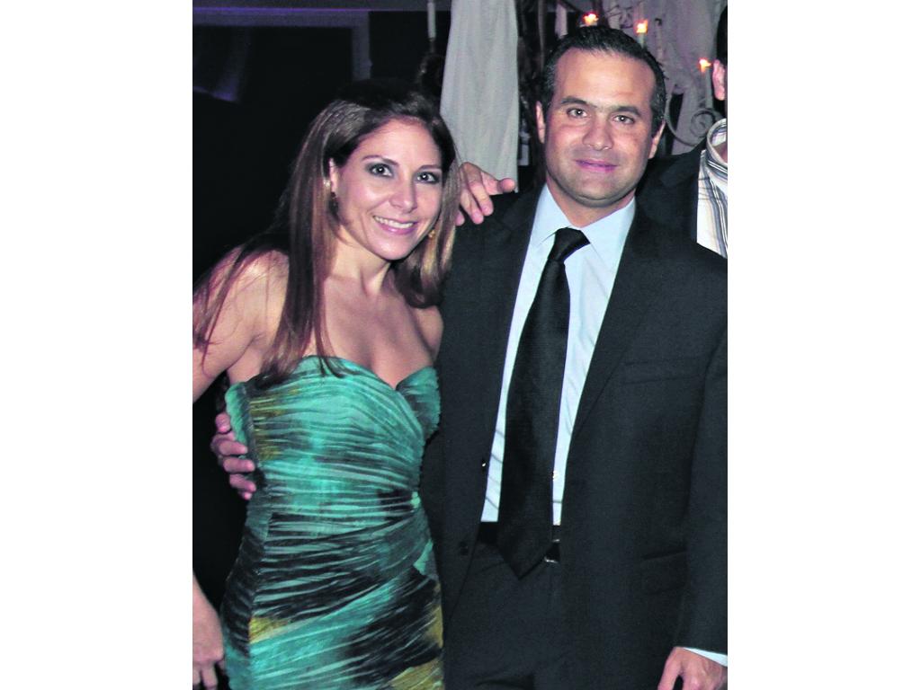 Yolianna de Chanis y Ricardo Chanis.()
