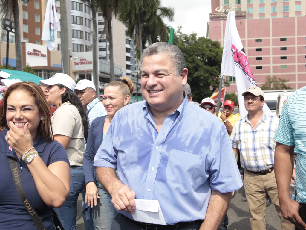 El experredista Anel "Bolo" Flores. Foto/Víctor Arosemena <br>