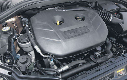 <p>Diverso. El XC60 se presenta con dos versiones 2.0 L y 3.0 L.</p>