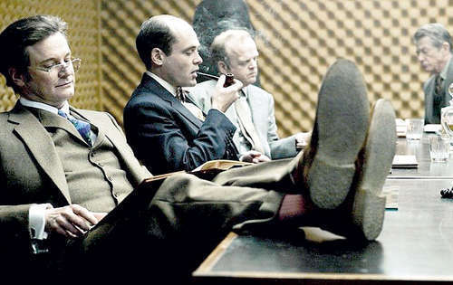 <p>Ambientación. Las escenas fueron adaptadas a los años 70.</p>