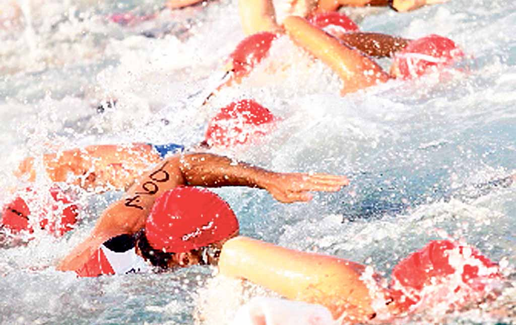 <p>La natación estuvo reñida.</p>