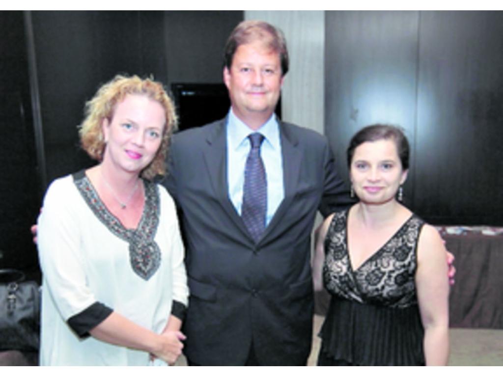 3. Pie Lackman, Alex Hervet y Alvia Bolaños.