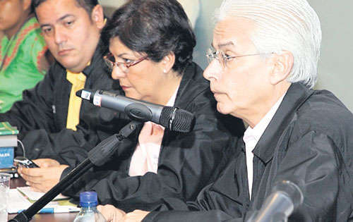 <p>Discusión.Fábrega representó al Gobierno en la mesa. </p>