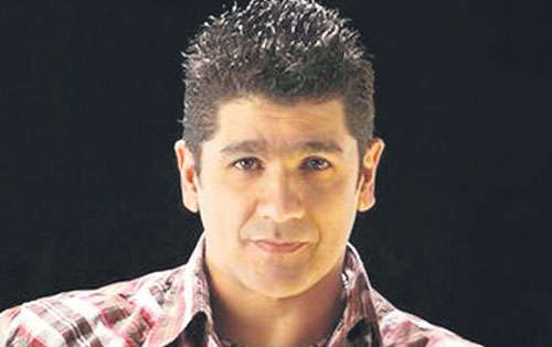 <p>Participó en el tema Será.</p><p>Éxito. Es el merenguero más escuchado en Panamá.</p>
