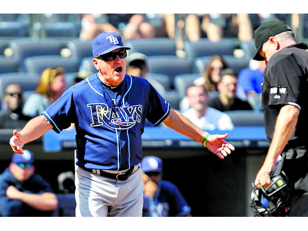 Director. Joe Maddon se mostró molesto.(AP)