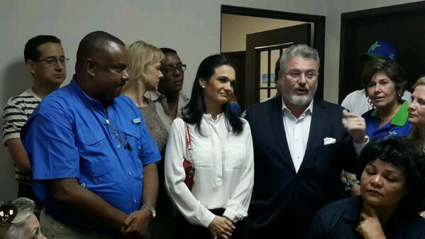 Isabel Saint Malo se dirige a miembros del Partido Popular. Foto/@PP_Panama<br>