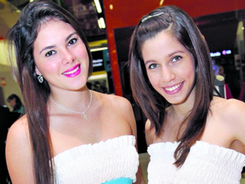 2. Samanta Suaza y Michelle Menéndez.