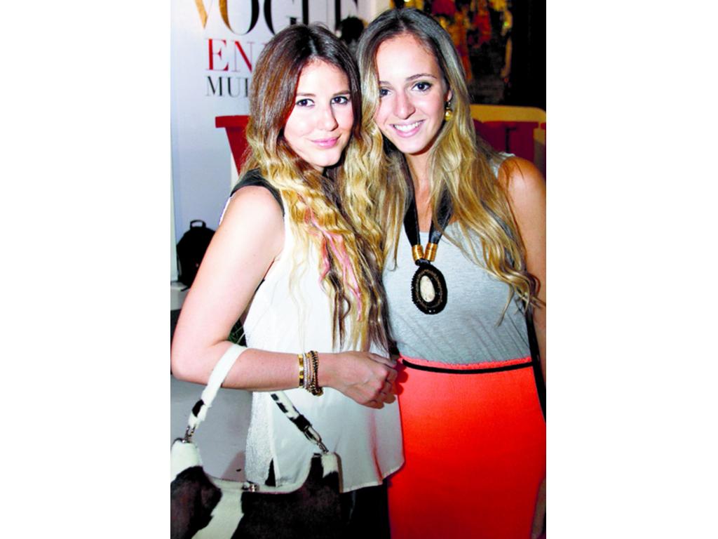 4. Ana Altamirano y Adriana Altamirano.