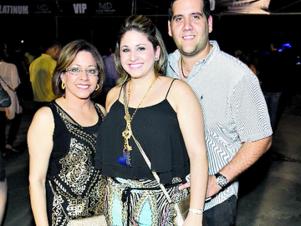 2. Anayansi Crespo, María Eugenia Colls y Aldo Colls.