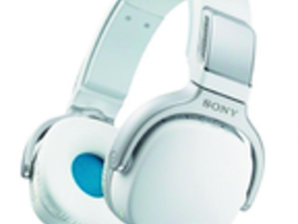Hay dos modelos: el de 4 GB de capacidad en su reproductor de MP3 y el de 16 GB. El primero está disponible en dos colores: blanco y negro. El segundo solo estará disponible en negro con acabados en rojo.