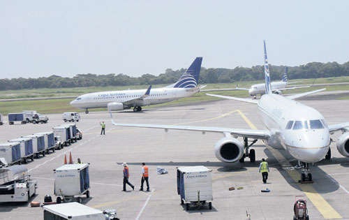 <p></p><p></p><p>Viajes. Retrasados en vuelos por menos de una hora.</p>
