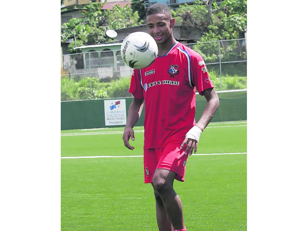 Convocado. Gabriel Gaby Torres fue llamado por el técnico Julio César Dely Valdés.(Archivo)