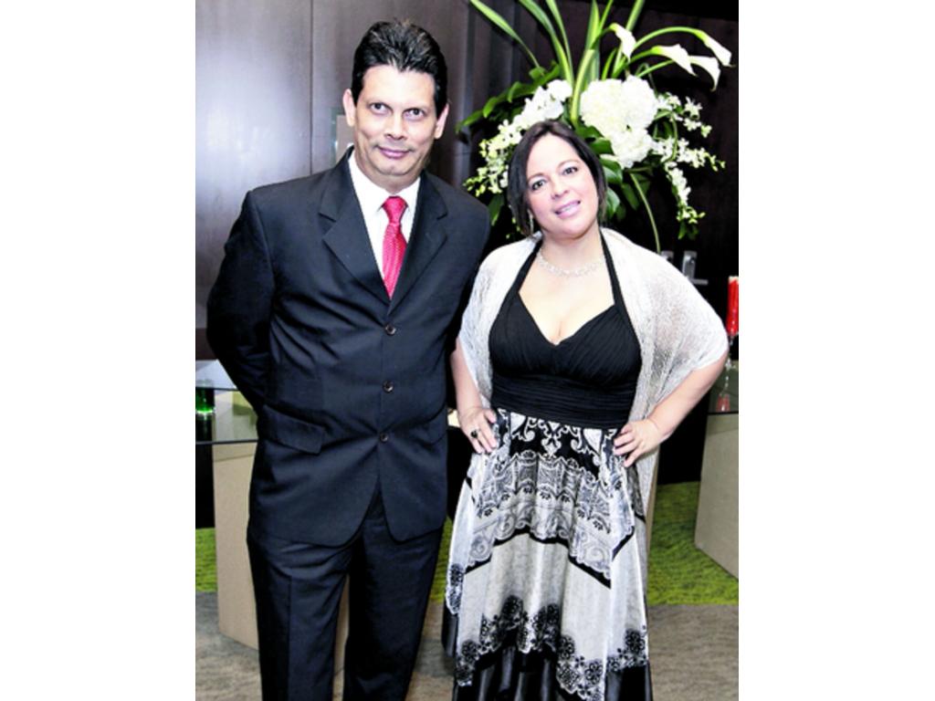 8. Arinder Miranda, Lizbeth Villalaz y Luz Carbono.