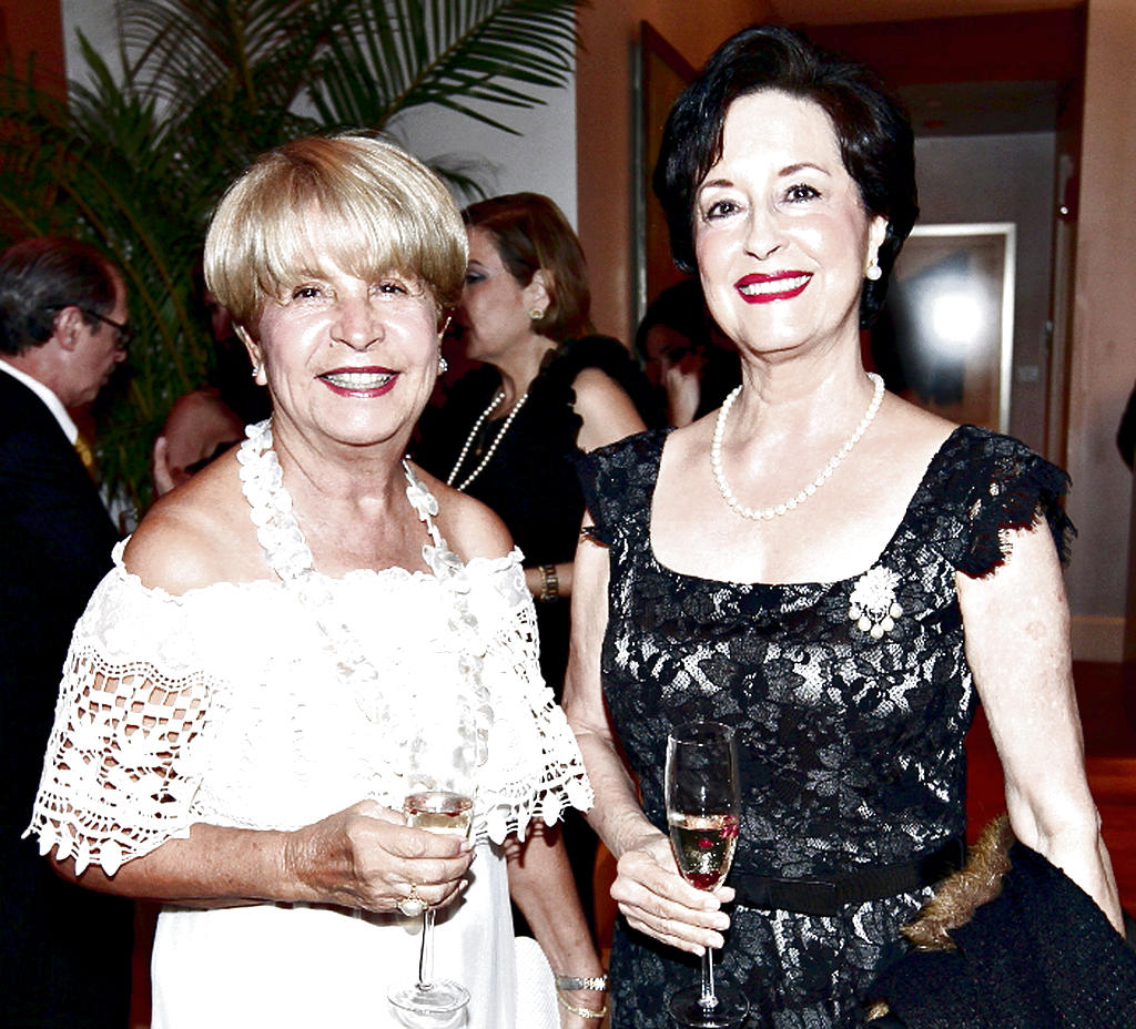 Vilma de Duque y Beatriz de Arosemena.()