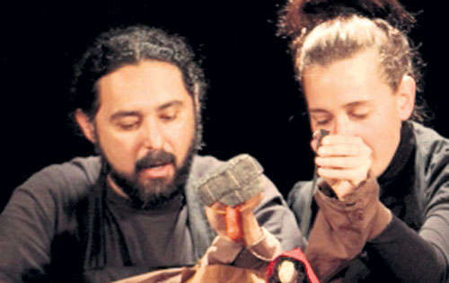<p>El titiritero narrador.</p>