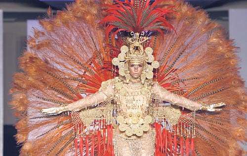 <p>Diseño. Moisés Sandoya esperará su triunfo.</p>