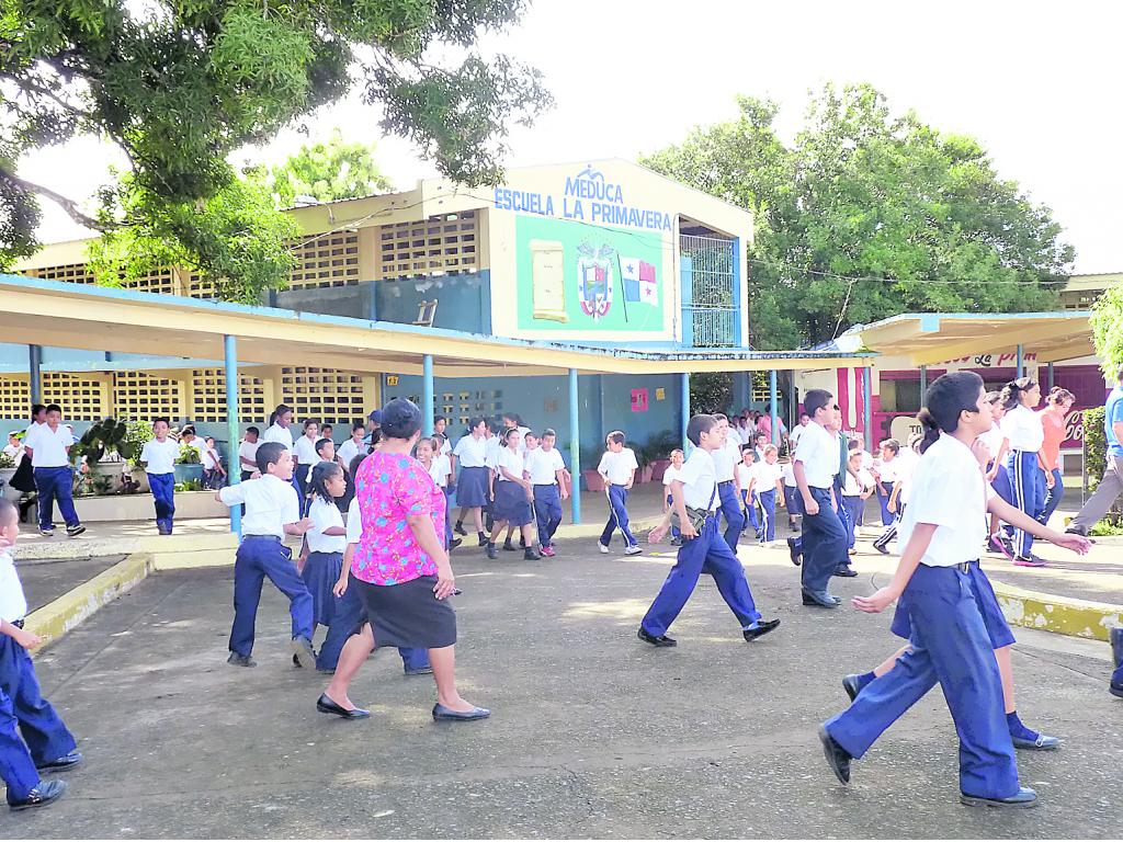 Programas. Simulacros de evacuación en los colegios.()