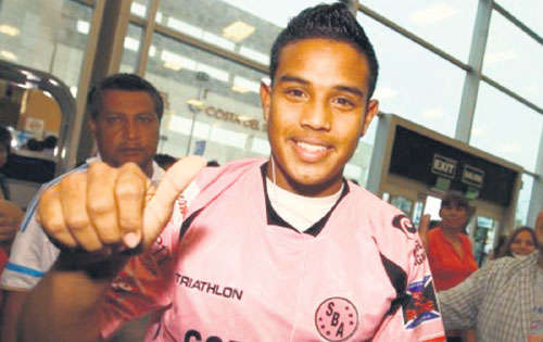 <p>Volante. Segundo es jugador del Sport Boys en Perú.</p>