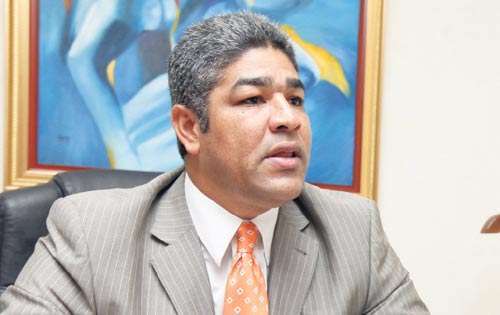 <p>César Ruiloba presidente del Colegio Nacional de Abogados le preocupa que se den faltas a la ética por parte de su colegas Foto/Archivo.<br></p>