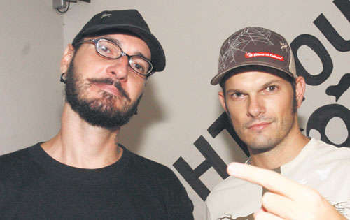 <p>Cienfue cerrará el show. </p>