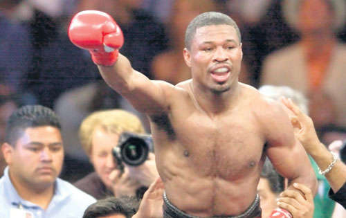 <p>Tiempo. Mosley ya tiene 14 años de carrera en el boxeo.</p>